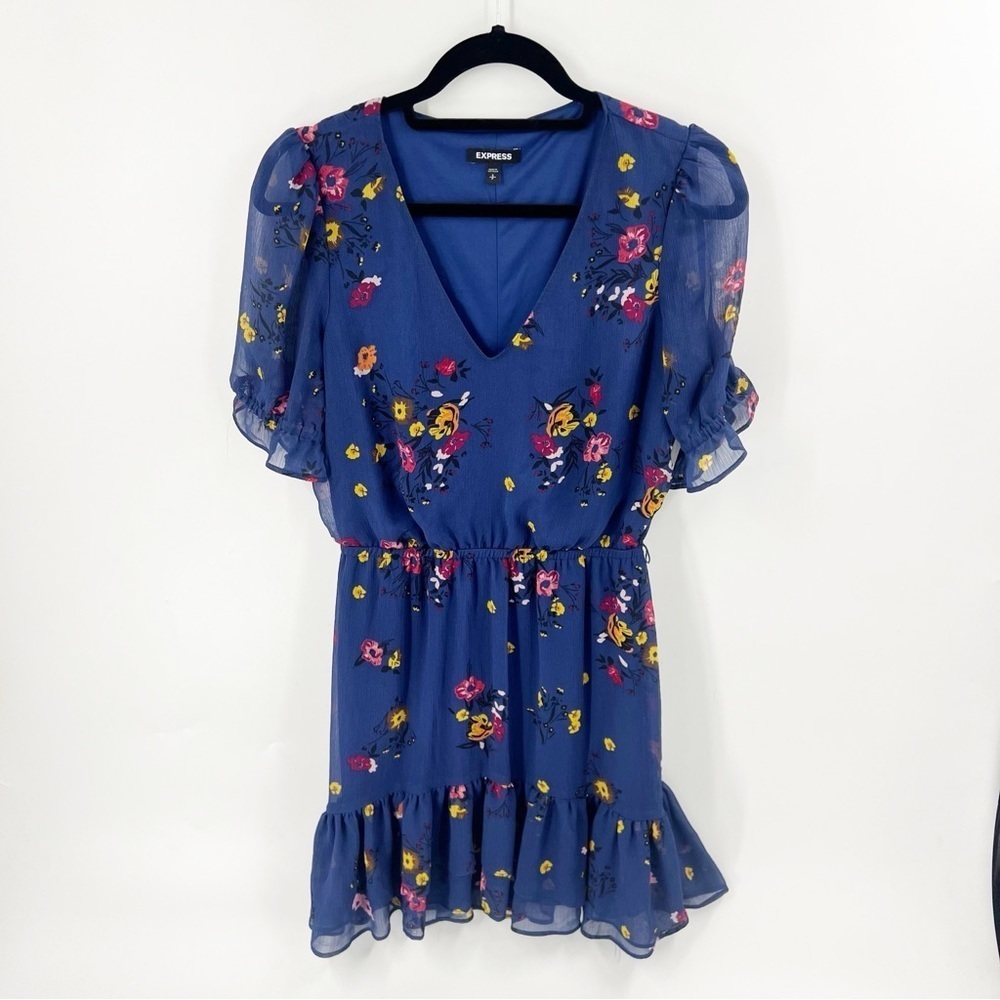 ✅ EXPRESS V-NECK FLORAL DRESS SIZE SMALL